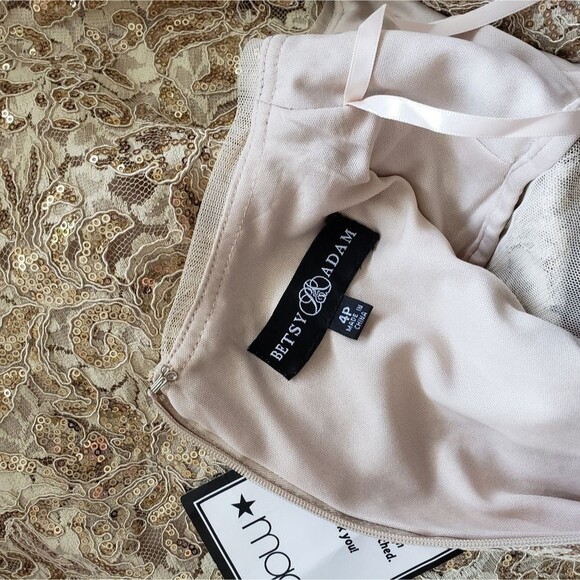 Betsy and Adam Sequined Lace Sheath Dress Bell Sleeves Gold Women's Size 4P - Picture 9 of 9